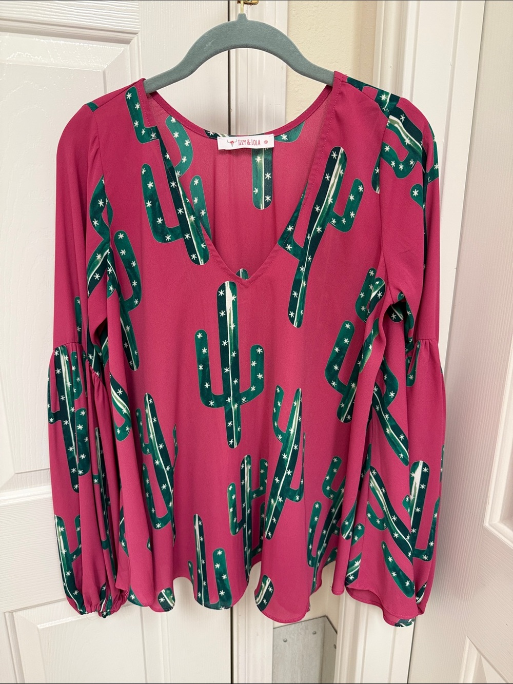 Izzy & Lola Pink Cactus Print V-Neck Blouse